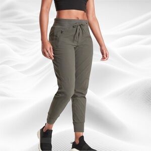 Athleta Trekkie North Jogger Mountain Olive Size‎ 12 = 34X26.5